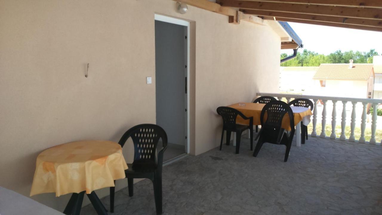 Apartments Ninske Vodice Екстер'єр фото
